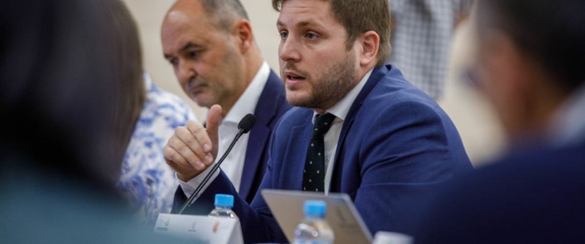 El Pacto ‘Castilla-La Mancha Horizonte 2030’ redoblará la inversión en vivienda, movilidad, carreteras y urbanismo El Pacto ‘Castilla-La Mancha Horizonte 2030’ redoblará la inversión en vivienda, movilidad, carreteras y urbanismo