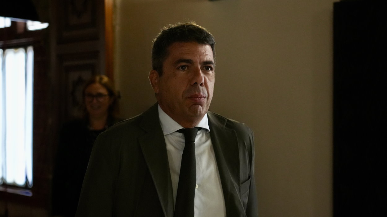 Mazón oculta dónde están los 12 millones de euros donados para ayudar a los afectados por la DANA. EP.