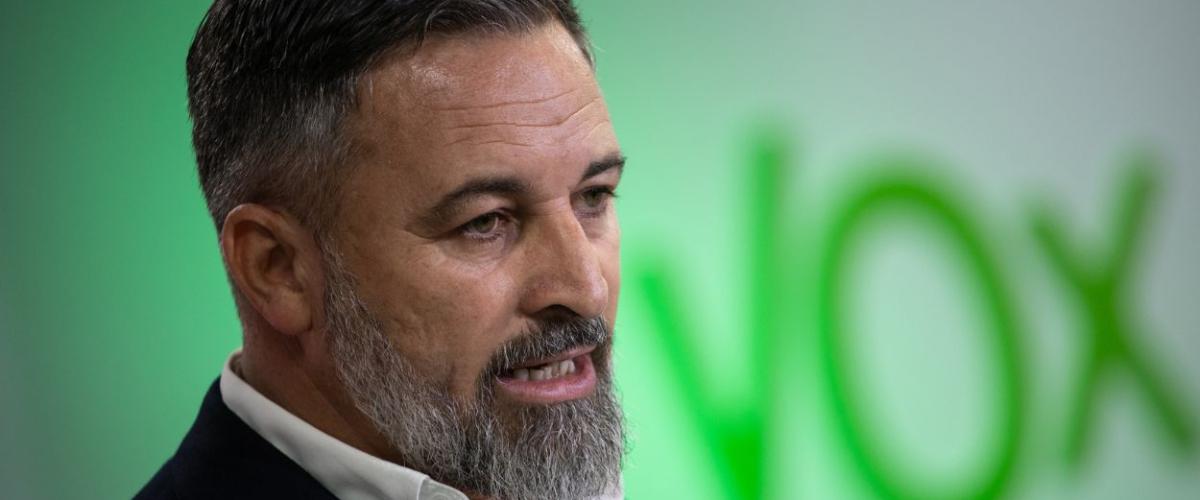 Abascal insiste en su racismo conspiranoico y acusa a Sánchez de ...