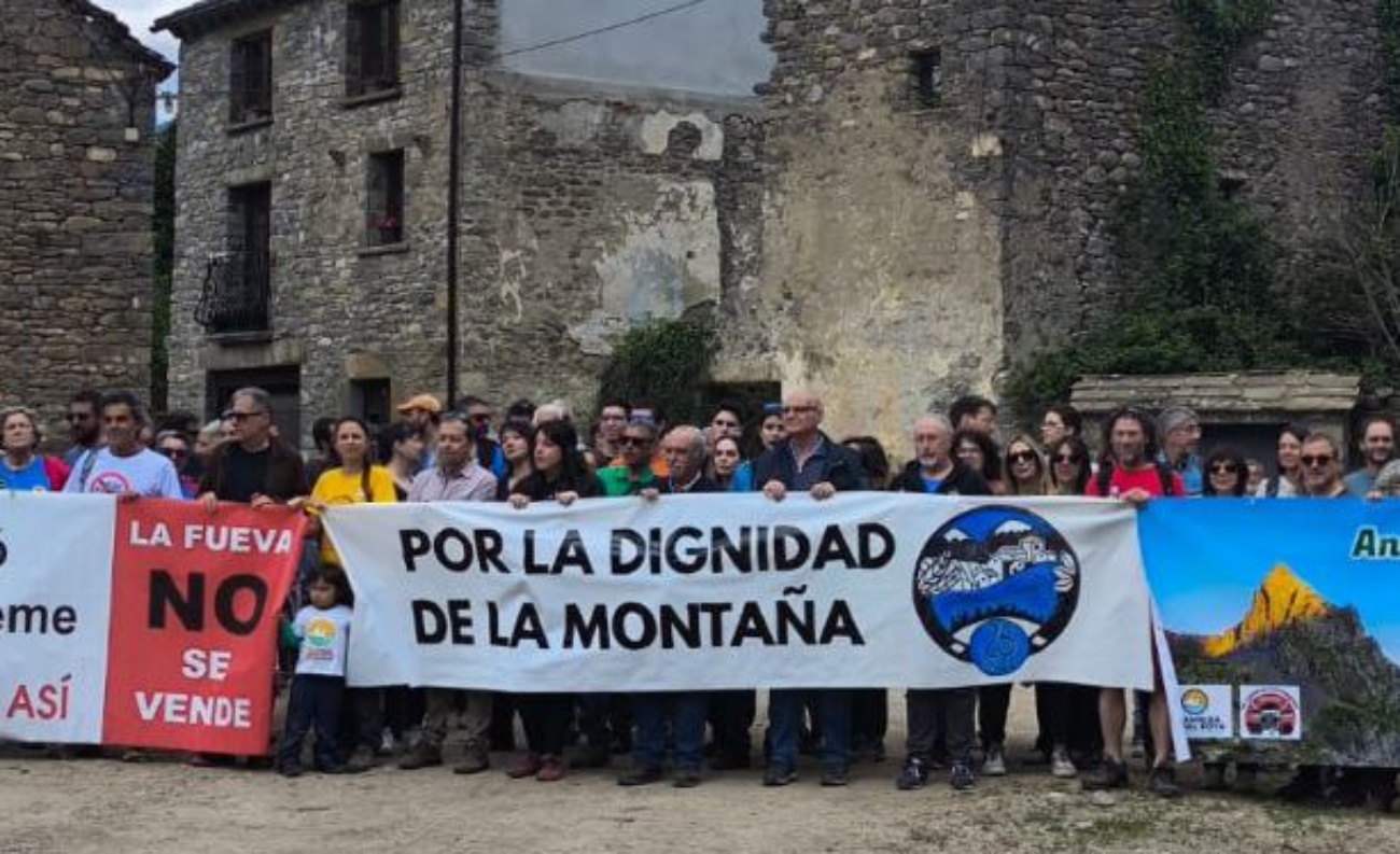 El Movimiento por la Dignidad de la Montaña ha convocado para el sábado 25 de octubre una manifestación en Jaca. (Foto: Pirineo Digno) El Movimiento por la Dignidad de la Montaña ha convocado para el sábado 25 de octubre una manifestación en Jaca. (Foto: Pirineo Digno)