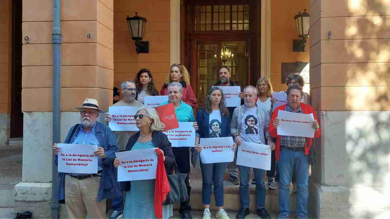 Memòria de Mallorca alerta del enorme retroceso que supondrá derogar la Ley de Memoria Democrática. Europa Press. 