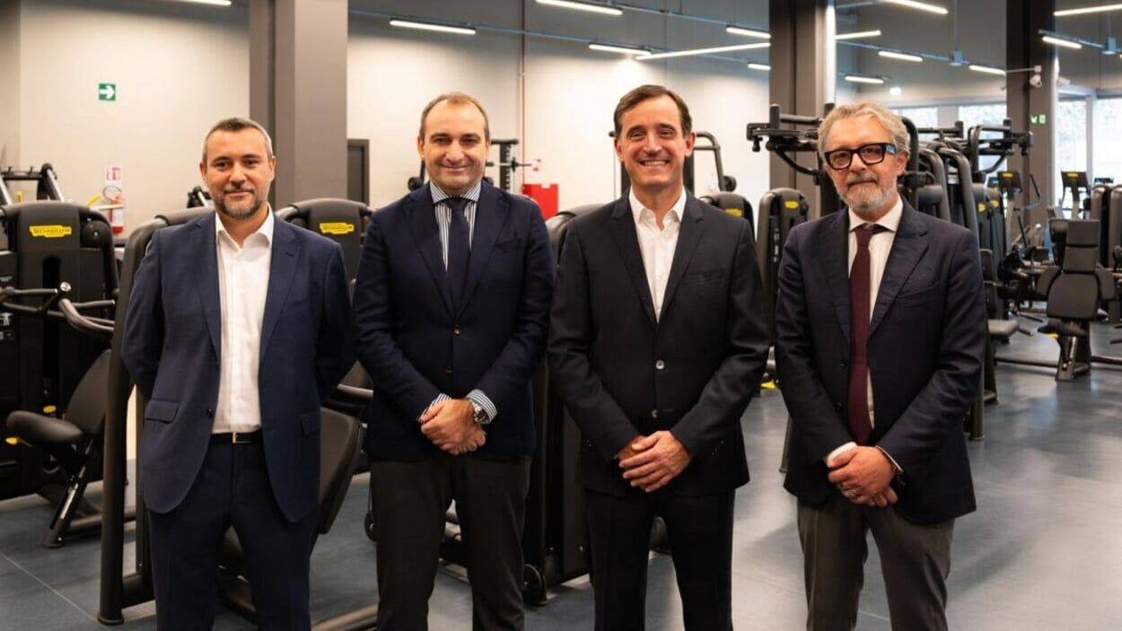 La compañía española GO fit inauguró este lunes su primer centro en Italia, ubicado en el antiguo mercado de flores de Turín. La compañía española GO fit inauguró este lunes su primer centro en Italia, ubicado en el antiguo mercado de flores de Turín.