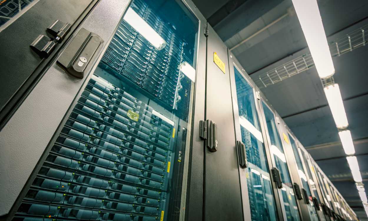 La paradoja verde de la inteligencia artificial: cuando la tecnología que promete salvarnos consume más energía que nunca
