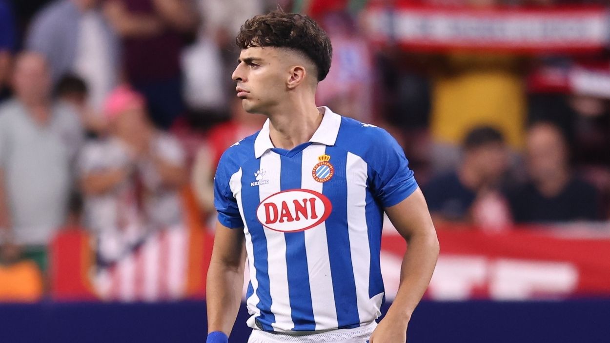 El exjugador del Espanyol, Álvaro Aguado, durante un partido con el club perico. EP