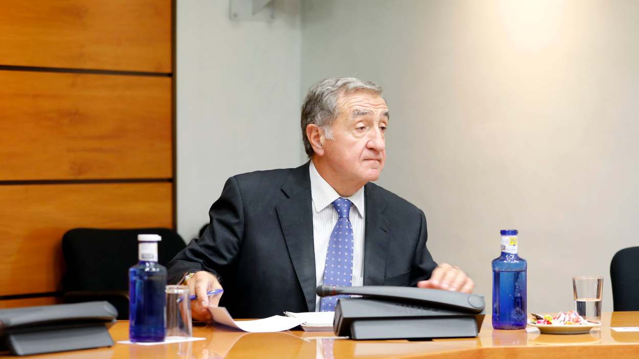 El fiscal superior de Castilla-La Mancha, Emilio Fernández, durante su comparecencia en las Cortes regionales. Cortes C-LM.