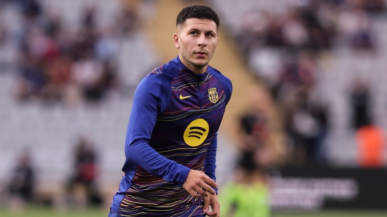 El sueco Roony Bardghji, durante un calentamiento con el FC Barcelona. EP