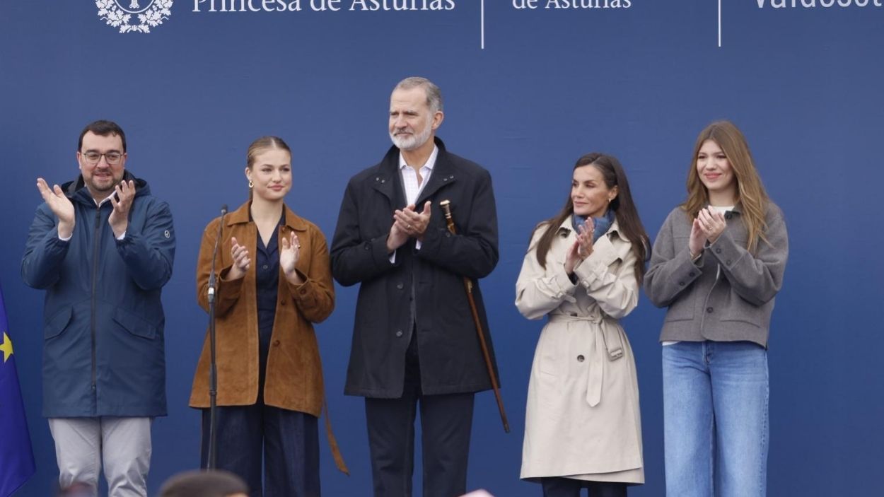 La Familia Real durante el acto de entrega del premio al ‘Pueblo Ejemplar de Asturias 2025. EP. La Familia Real durante el acto de entrega del premio al ‘Pueblo Ejemplar de Asturias 2025. EP.