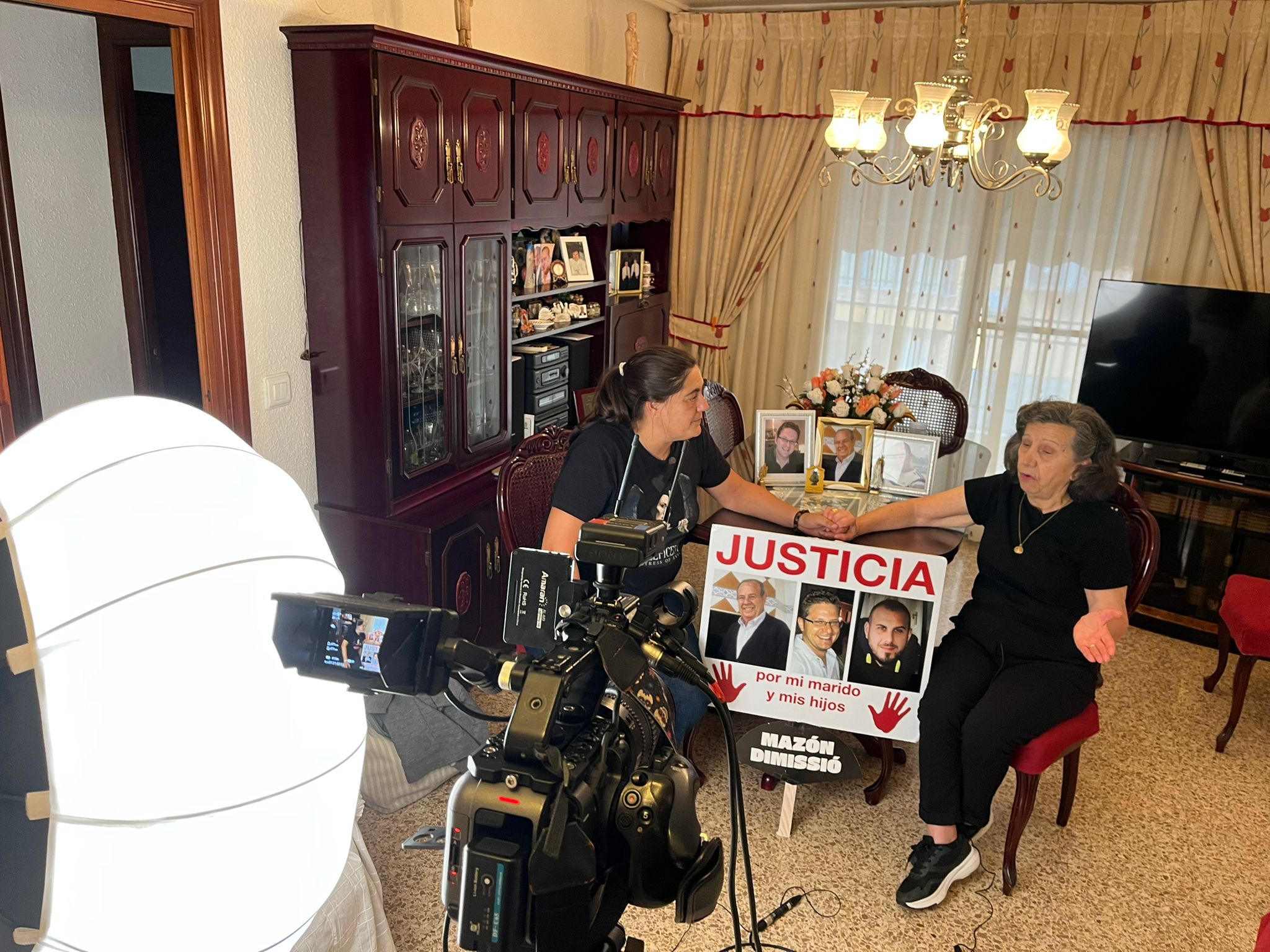 Dolores en la entrevista con El Plural por el aniversario de la DANA Dolores en la entrevista con El Plural por el aniversario de la DANA