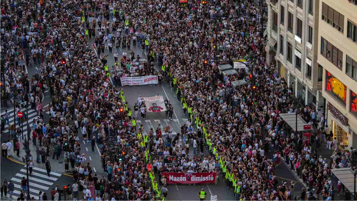 Manifestación contra la gestión de Mazón durante la dana (Valencia). Europa Press.  Manifestación contra la gestión de Mazón durante la dana (Valencia). Europa Press.