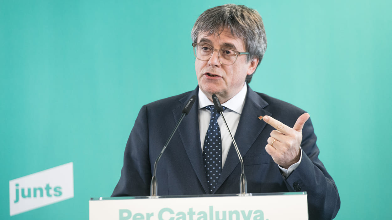 El presidente de Junts, Carles Puigdemont, durante una rueda de prensa, en el espacio Les 5 Éléments, a 27 de octubre de 2025, en Perpignan (Francia). EP.