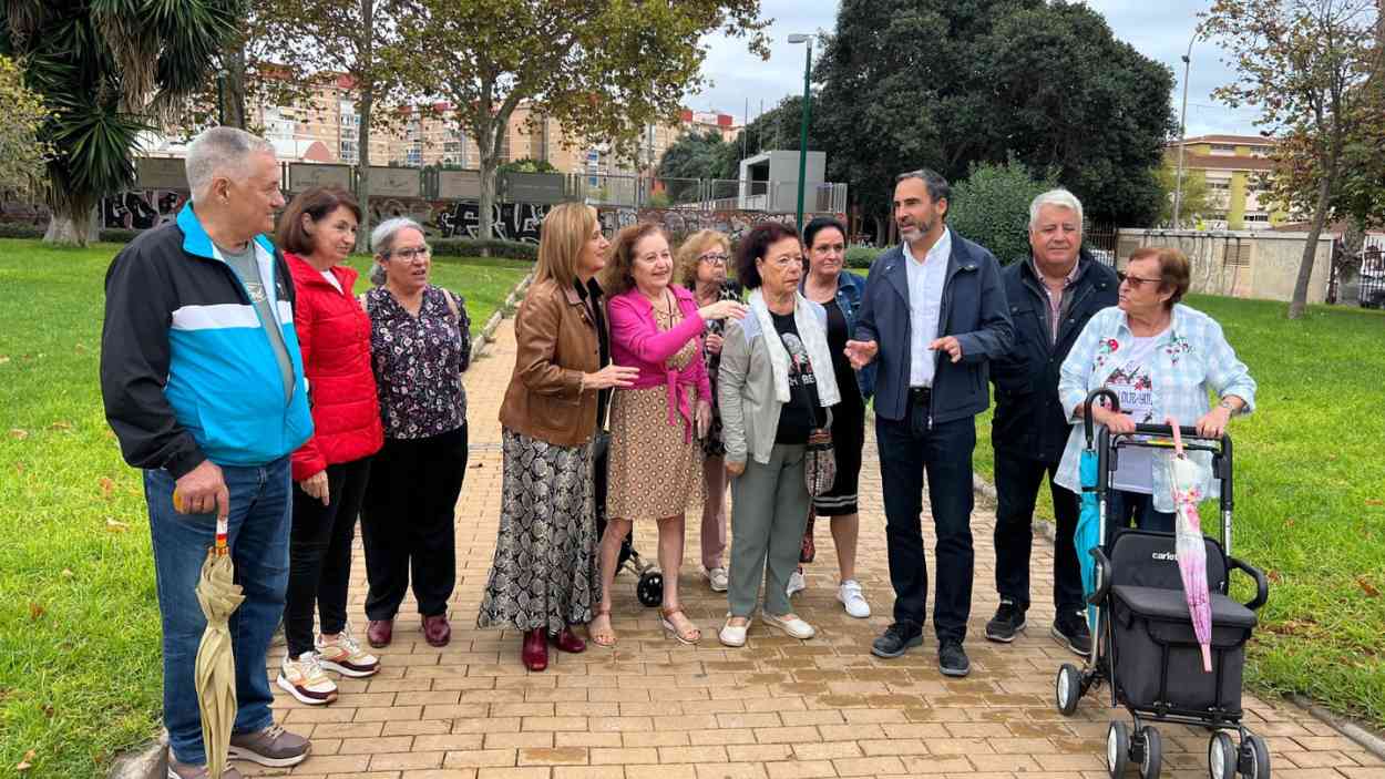 Vecinos alarmados porque ven en los parques ratas enormes Vecinos alarmados porque ven en los parques ratas enormes