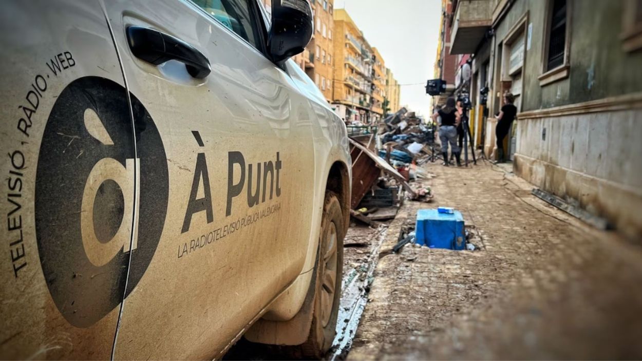 Vehículo de À Punt cubriendo la Dana. EP Vehículo de À Punt cubriendo la Dana. EP