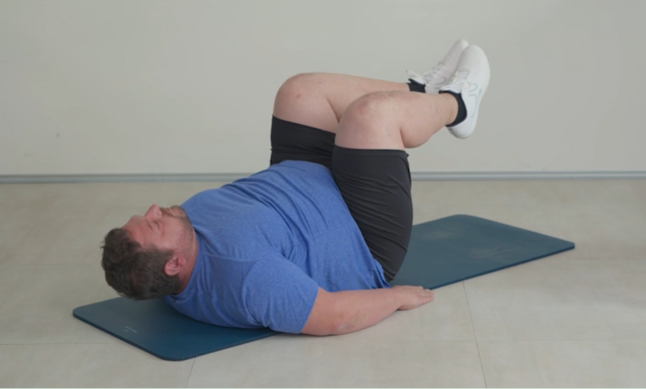 Imagen de uno de los ejercicios de fuerza propuestos por la Sociedad Española de Obesidad en su plataforma digital Seedo-Go! (Foto: SEEDO)