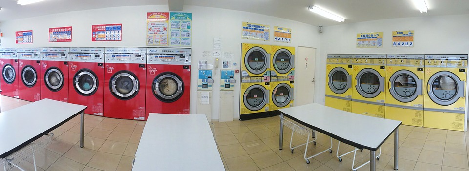 Lavar ropa libera miles de microplásticos al medio ambiente Lavar ropa libera miles de microplásticos al medio ambiente