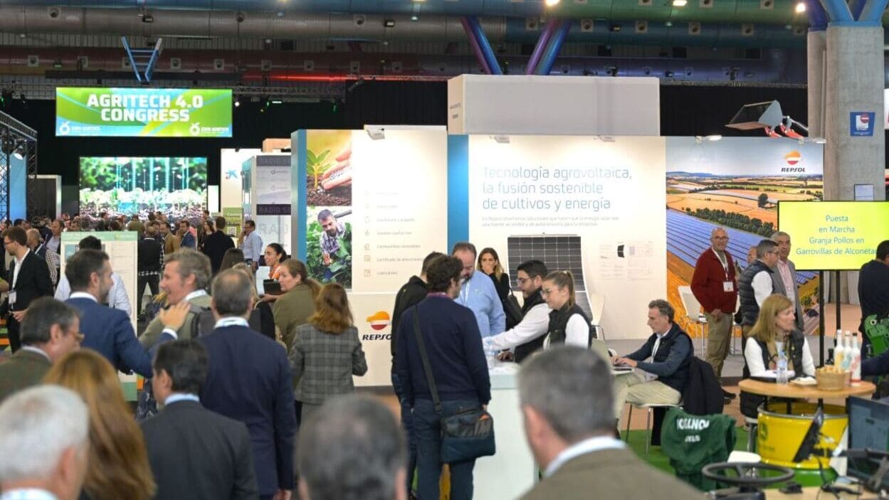 Expo AgriTech 2025 arranca este martes 28 de octubre hasta el jueves 30 de octubre y recibirá a más de 8.000 profesionales agrícolas en Málaga. Expo AgriTech 2025 arranca este martes 28 de octubre hasta el jueves 30 de octubre y recibirá a más de 8.000 profesionales agrícolas en Málaga.