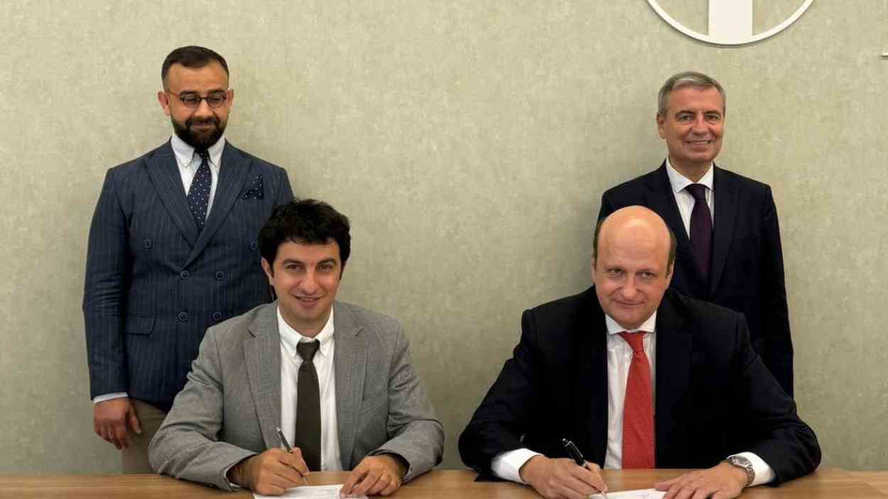 Ágora Diplomática y el AIR Center de Azerbaiyán firman un acuerdo