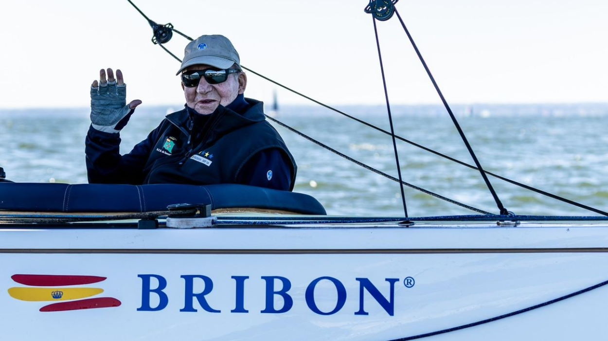 El rey Juan Carlos vuelve a arrogarse la llegada de la Democracia y blanquea la figura de Franco. EP. El rey Juan Carlos vuelve a arrogarse la llegada de la Democracia y blanquea la figura de Franco. EP.