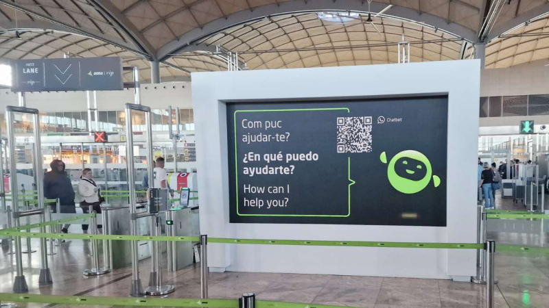 El Aeropuerto de Alicante incorpora un servicio chatbot para reforzar la información a los pasajeros
