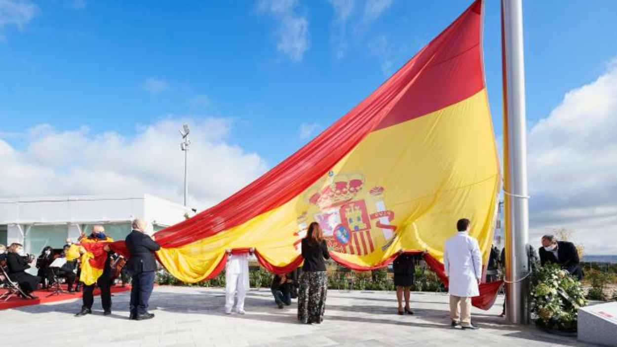 Imagen de archivo de una bandera de España gigante. EP. Imagen de archivo de una bandera de España gigante. EP.
