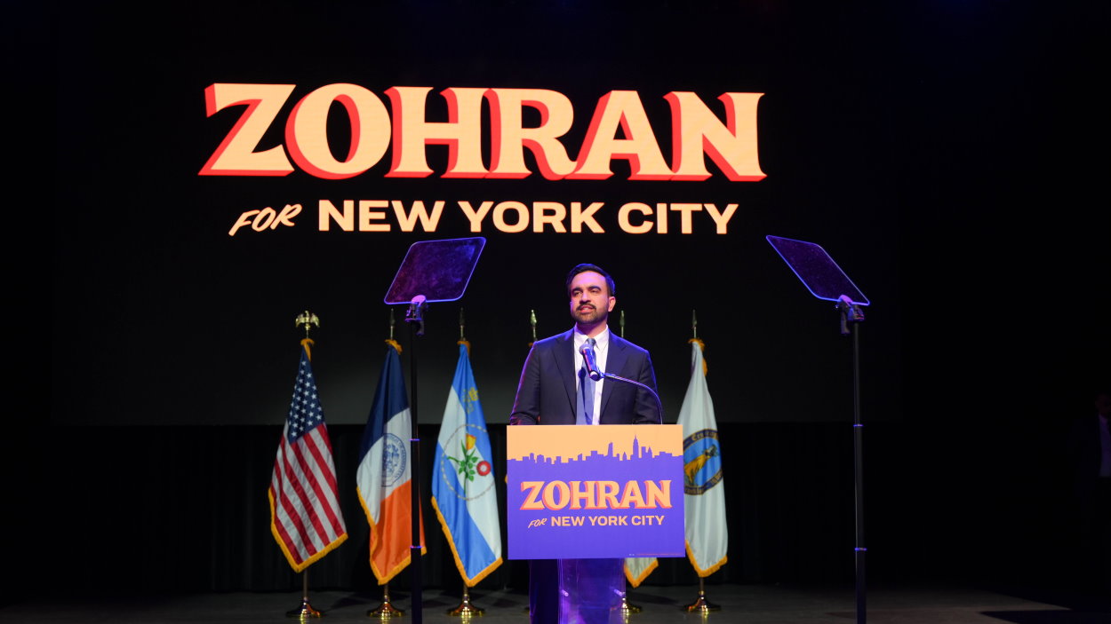 Mamdani testa la nueva comunicación política antes que Europa. EP.