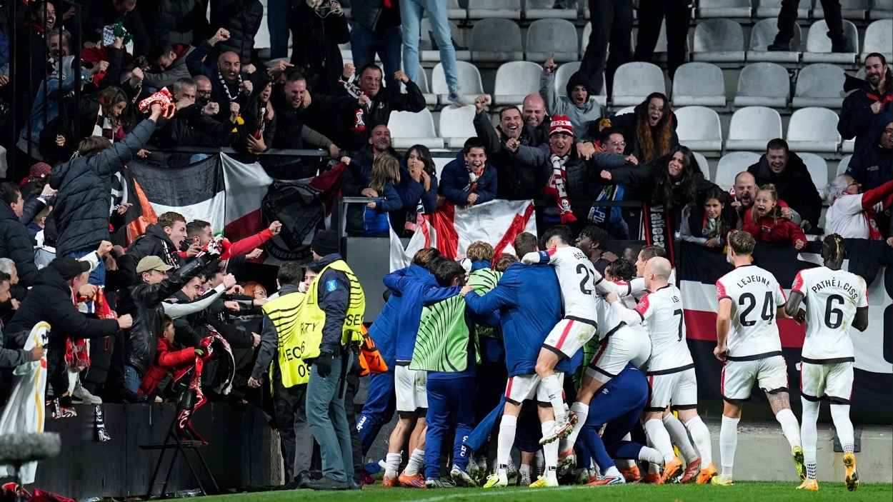 Lección de antifascismo del Rayo Vallecano en Europa: "Working Class". EP