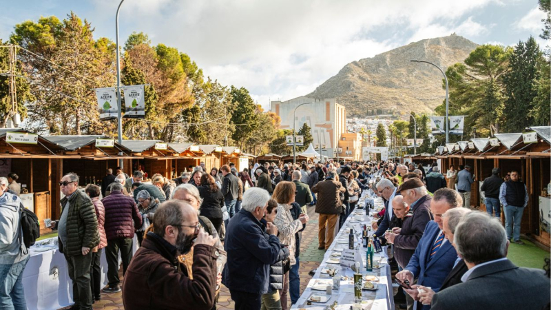 Desayuno olivarero en la XII Fiesta del Primer Aceite de Jaén. EP Desayuno olivarero en la XII Fiesta del Primer Aceite de Jaén. EP
