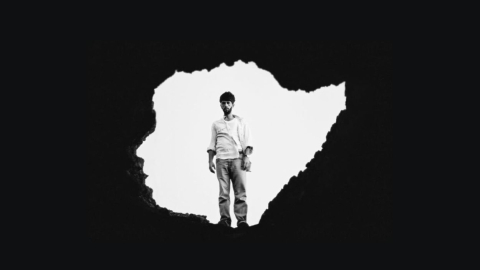 Bejo nos abre su cabeza en 'El Interiorista'