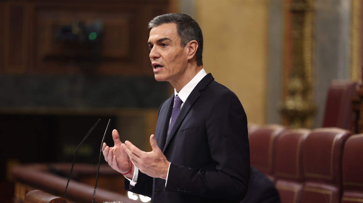 Sánchez declara de la guerra de lo público a Feijóo, Ayuso y Moreno Bonilla. EP.