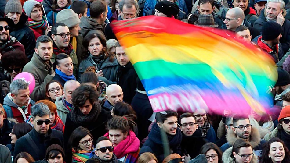 Manifestación contra la homofobia