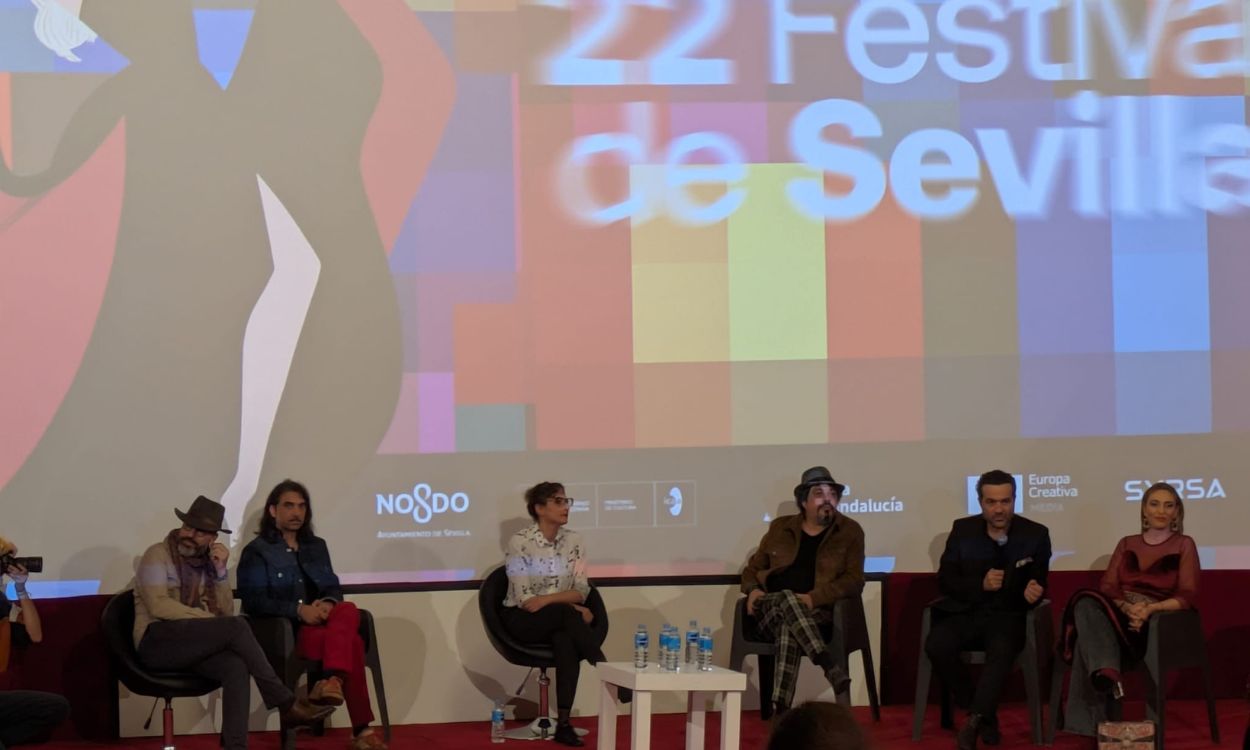 Alfonso Sánchez y Eva Montoya presentan 'Pendaripen' en el Festival de Cine Europeo de Sevilla.  