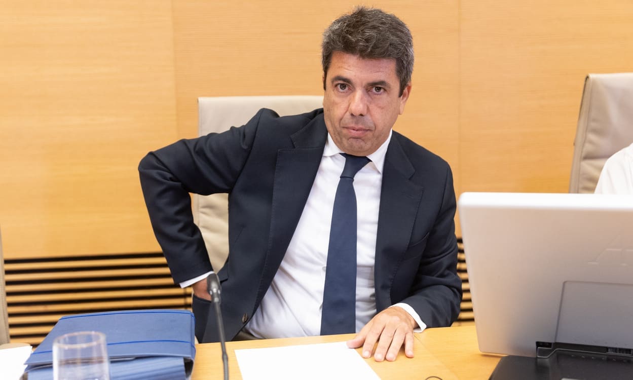 El presidente en funciones de la Generalitat valenciana, Carlos Mazón, comparece ante la comisión de la dana, en el Congreso de los Diputados, a 17 de noviembre de 2025, en Madrid (España). Eduardo Parra/EP