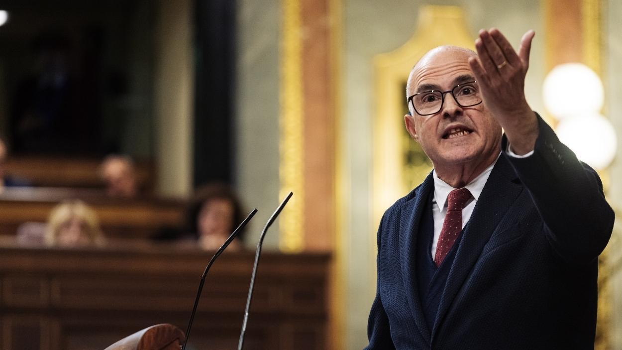 El diputado del partido popular, Fernando de Rosa Torner, interviene durante una sesión plenaria en el Congreso. EP/Archivo.