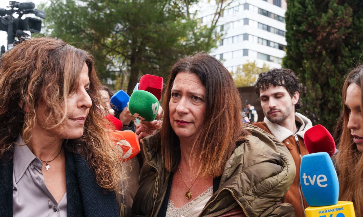 La exmilitante del PSOE Leire Díez a su llegada a los juzgados de la Plaza Castilla. Matias Chiofalo/EP