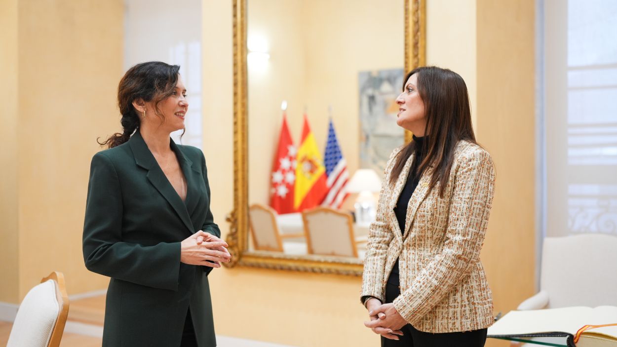 La presidenta de la Comunidad de Madrid, Isabel Díaz Ayuso, en su reunión con la presidenta de la Florida International University (FIU), Jeanette Núñez. Foto: Gobierno Comunidad de Madrid.