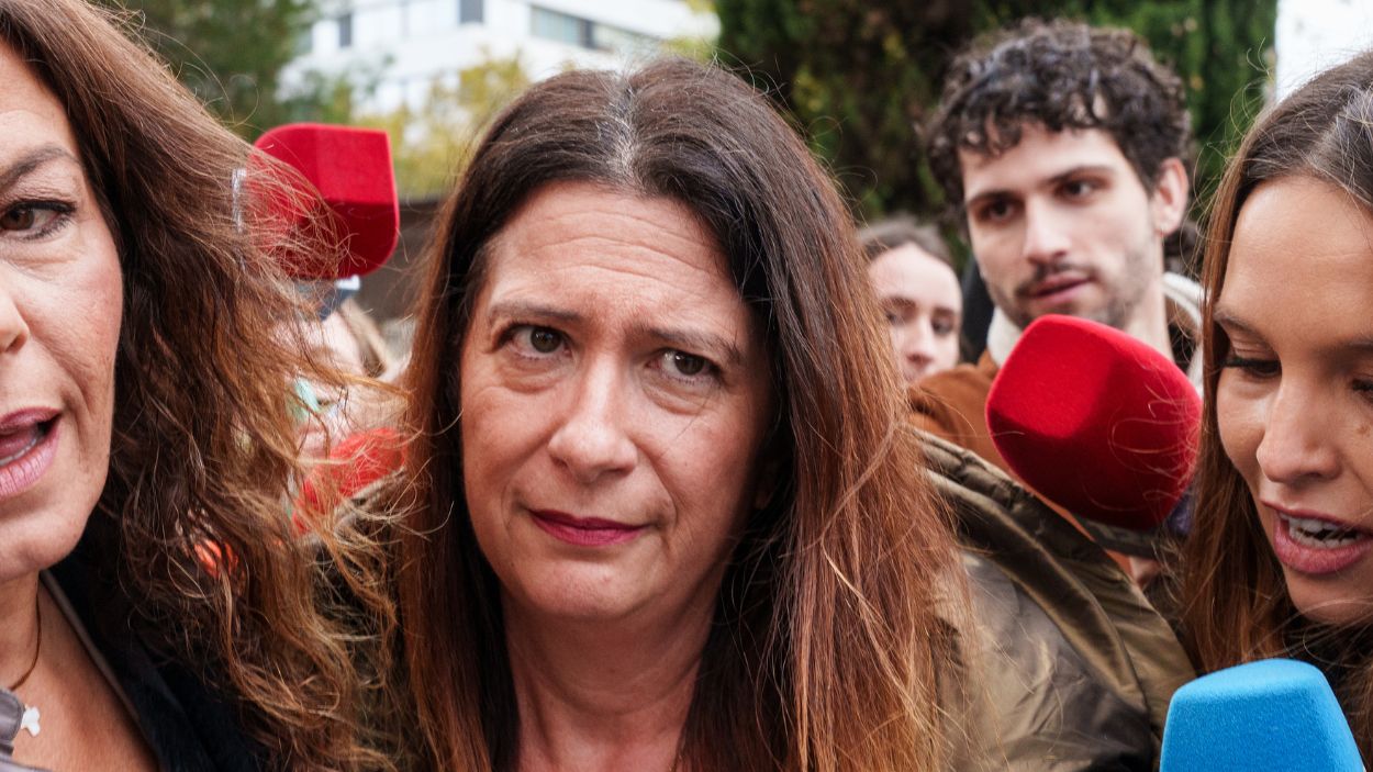 Leire Díez, exmilitante socialista, a su llegada a los juzgados de Plaza de Castilla para declarar. EP.