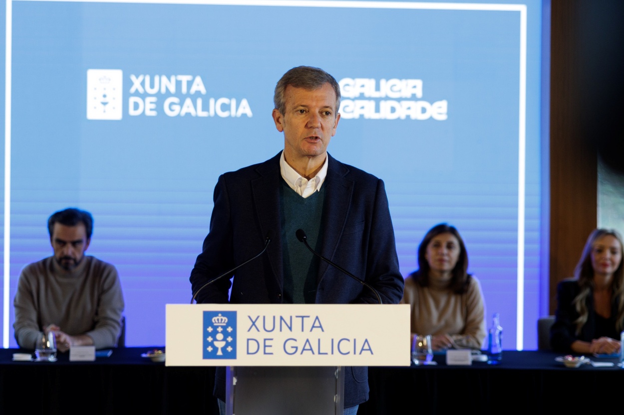 El BNG critica los cambios de la Xunta presidida por Alfonso Rueda, en la imagen, en materia de vivienda (Foto: Europa Press).