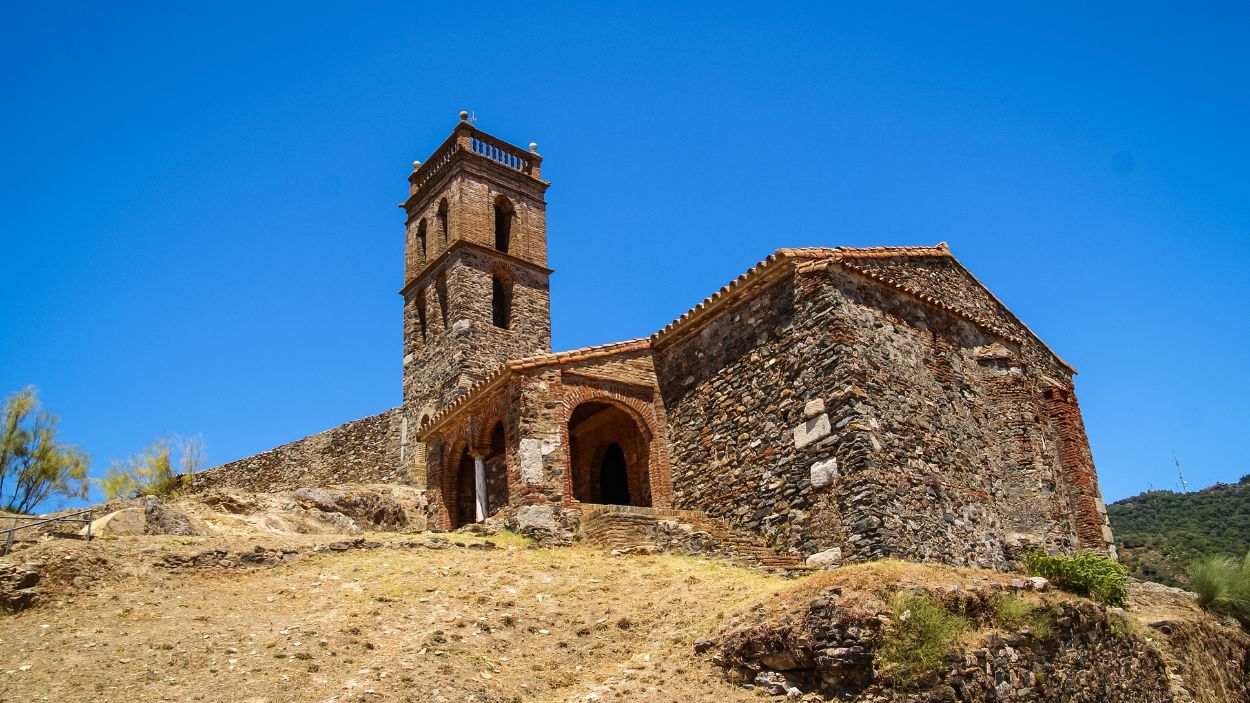 Mezquita de Almonaster la Real, un monumento que define el espíritu del pueblo
