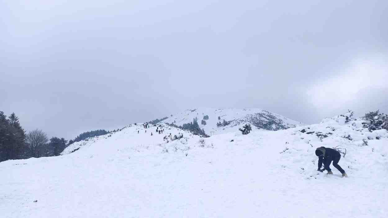 Nieve en Peñas de Aia, Gipuzkoa. Europa Press