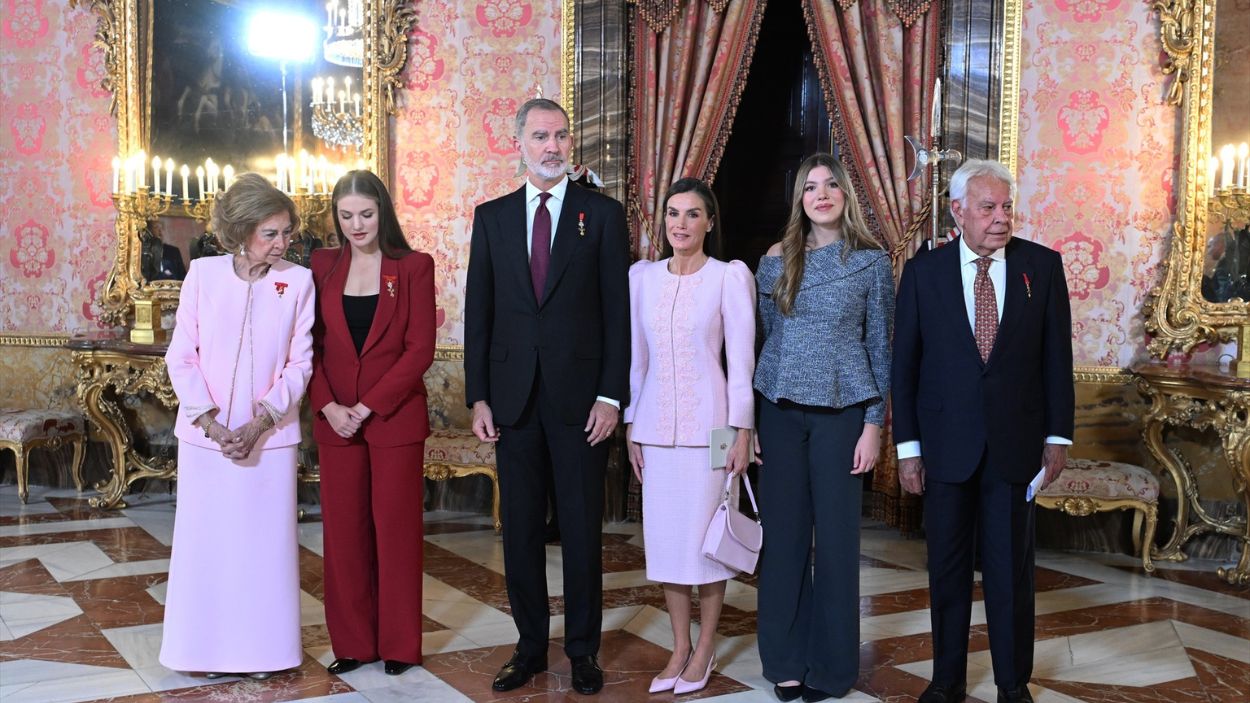 Recepción en el Palacio Real tras la imposición del Toisón de Oro a la Reina Sofía. EP
