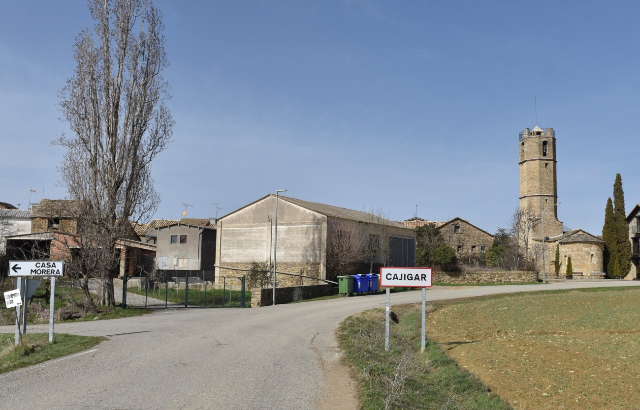 Carretera a la entrada del municipio de Monesma y Cájigar en Huesca. (Foto)