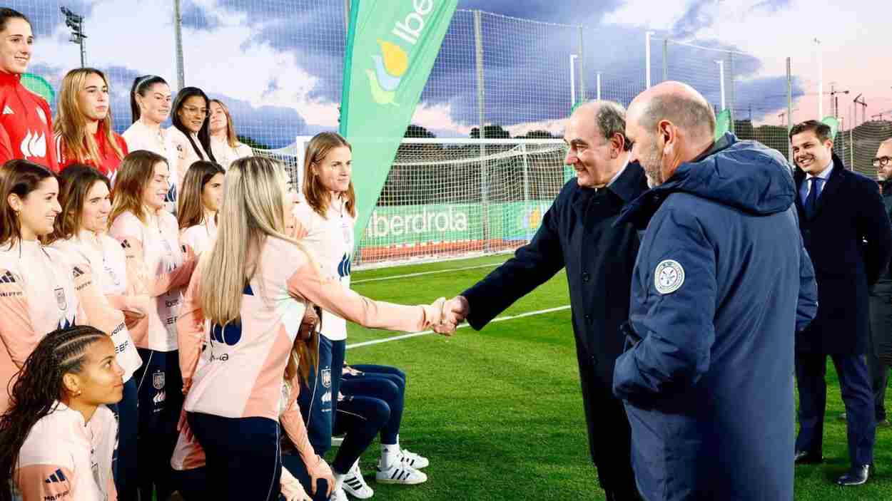 Iberdrola renueva su impulso al fútbol femenino hasta 2030. Iberdrola