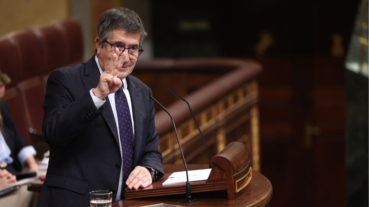 El portavoz del PSOE en el Congreso, Patxi López, durante una sesión de control al Gobierno. EP/Archivo.