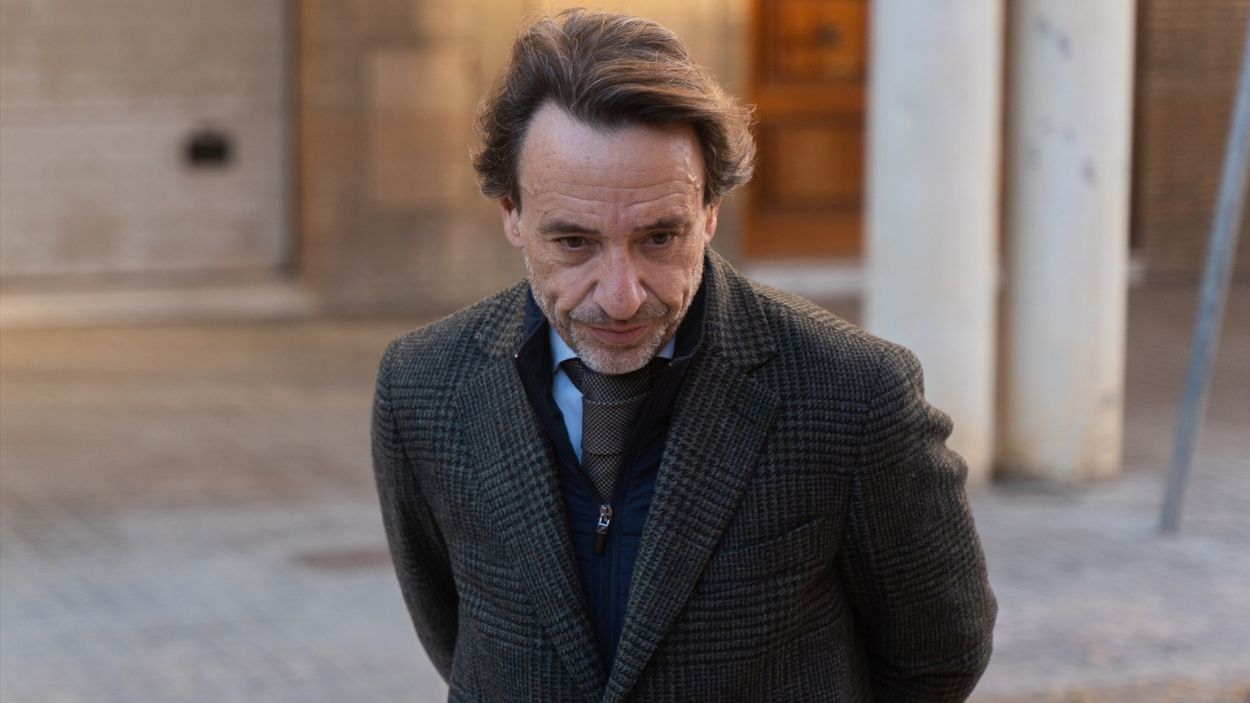 Jose Manuel Cuenca, jefe de gabinete del president Carlos Mazón a las puertas del juzgado. EP