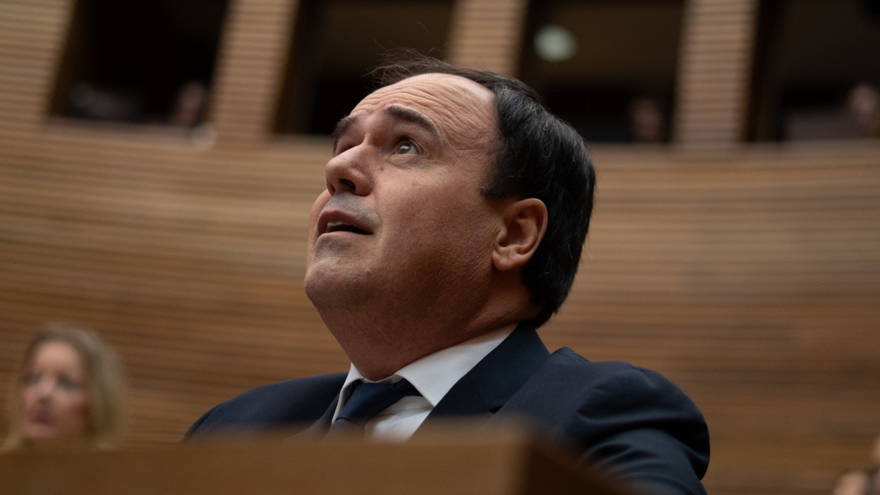 Pérez Llorca durante la sesión de investidura. EP