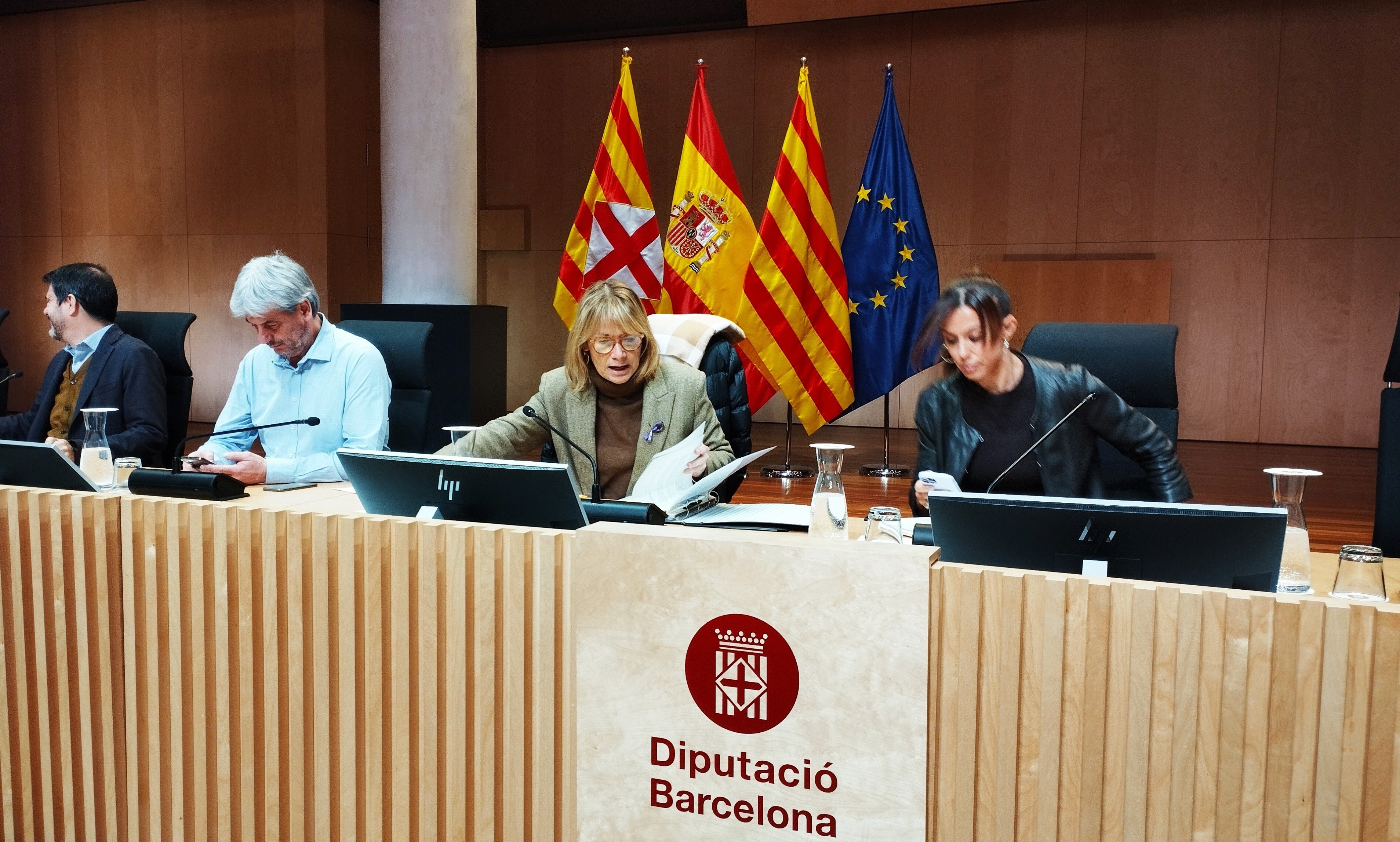 La presidenta de la Diputación de Barcelona, Lluïsa Moret, en el pleno del jueves 27 de noviembre de 2025. EP