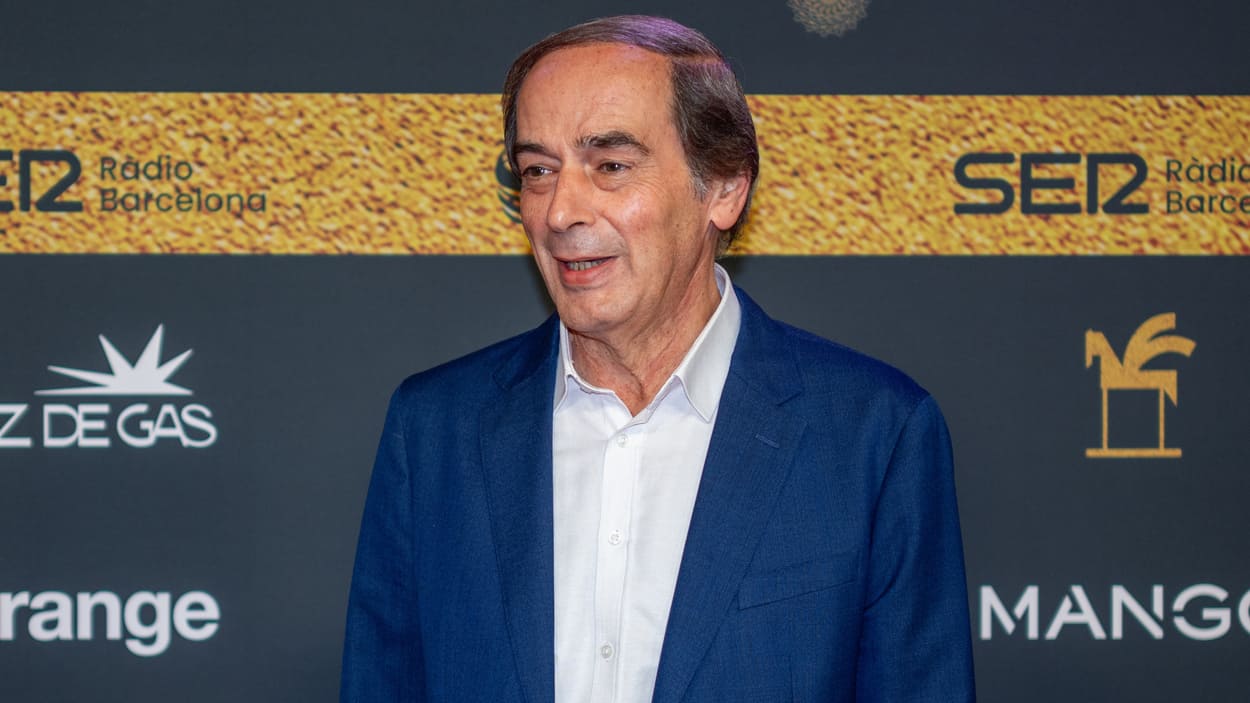 El periodista Isaías Lafuente durante el photocall previo a la gala de los Premios Ondas. EP.