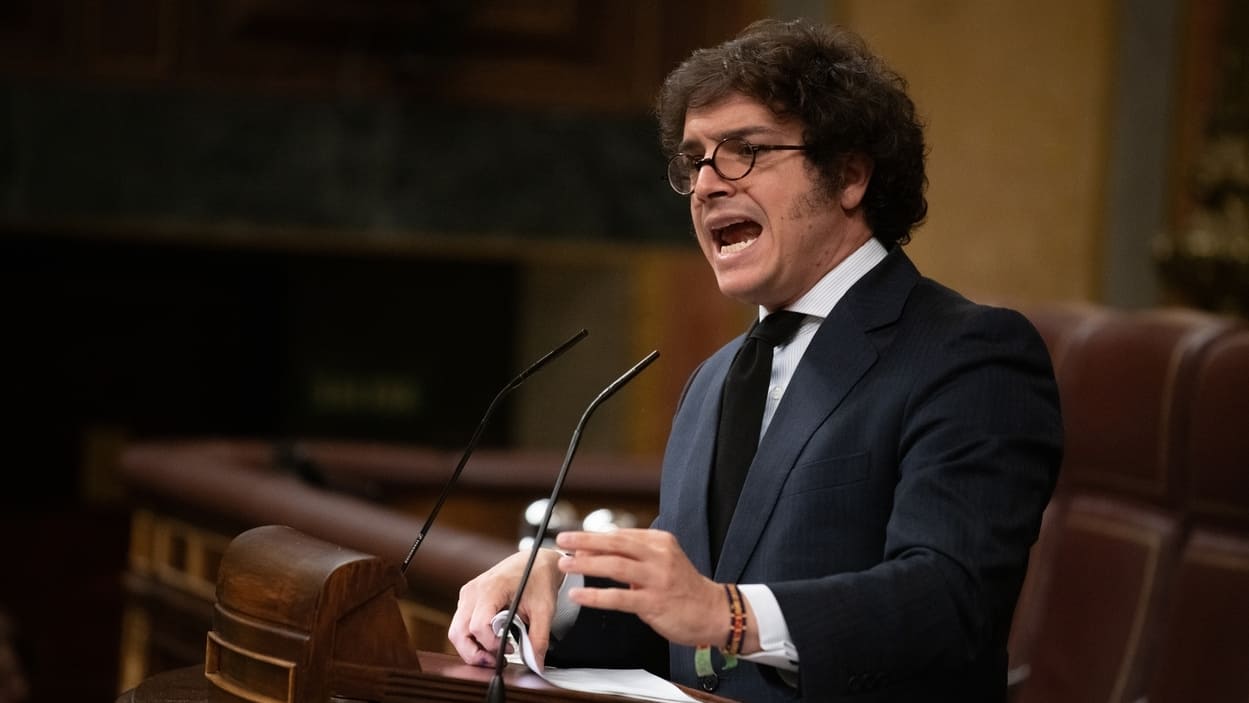 El secretario general de Vox, José María Figaredo, durante una sesión plenaria en el Congreso de los Diputados. EP.