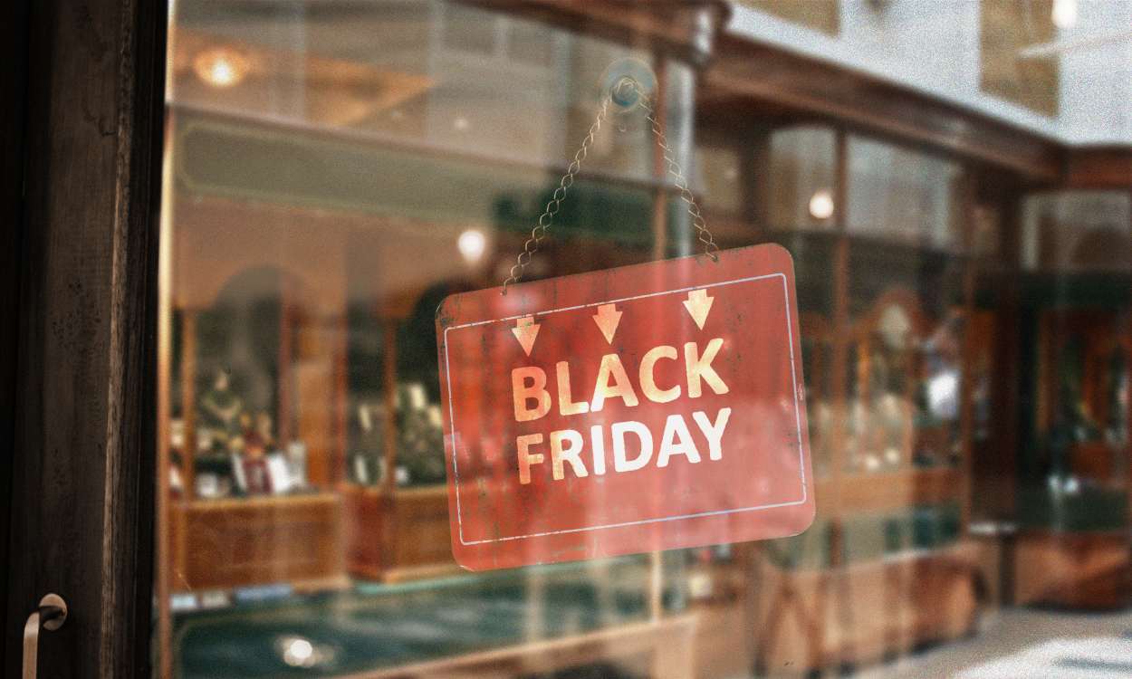Cuestionario de 15 preguntas sobre compras seguras en Black Friday y Cyber Monday. Aprende a prevenir estafas, proteger tus datos y comprar online con confianza durante los días de mayores descuentos del año