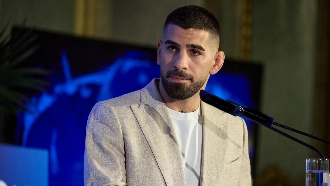 Ilia Topuria, durante una conferencia. EP