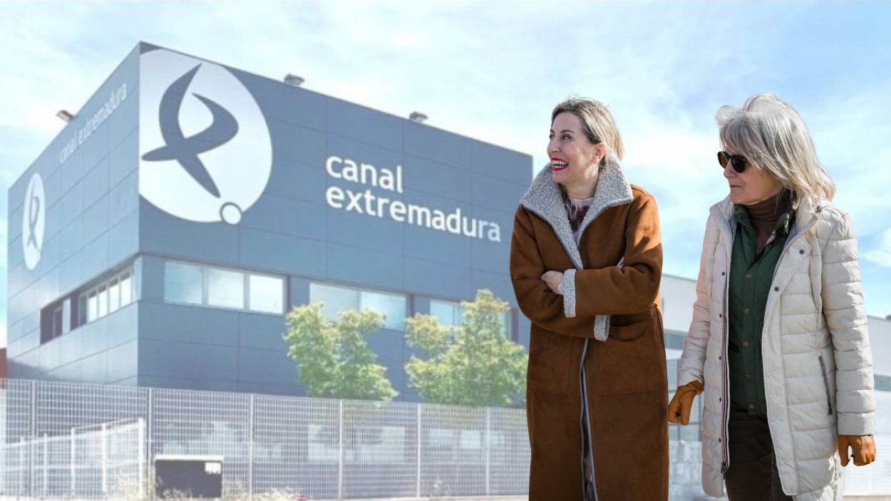 La presidenta de Extremadura, María Guardiola, y la consejera de cultura y hermana del contratado, Victoria Bazaga. Montaje de elaboración propia.